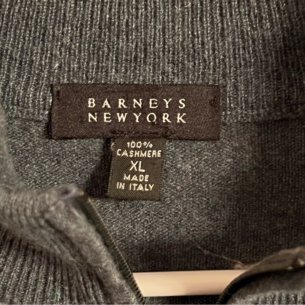 Barneys New York Cashmere Men's Dark Gray 1/4 Zip Sweater Sz XL  preppy - Picture 2 of 7